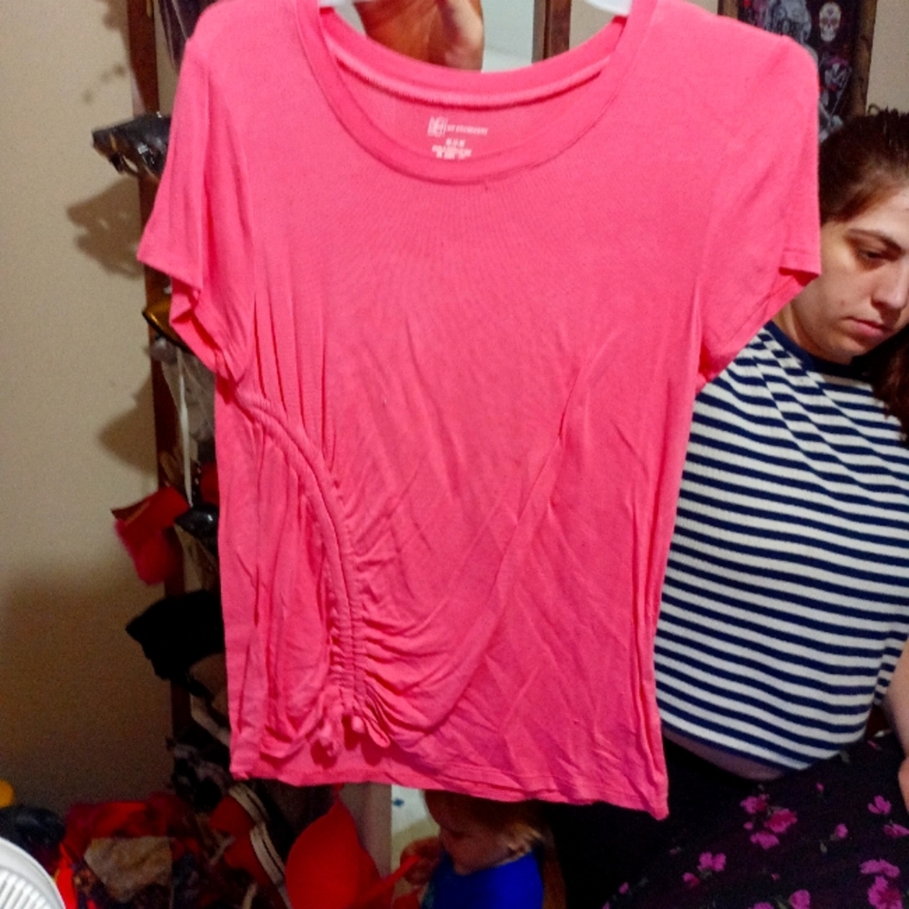 Pink runched shirt